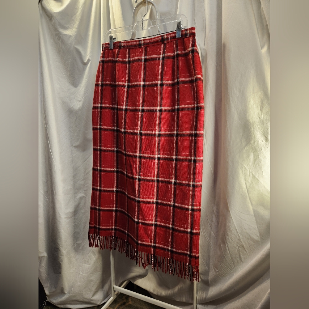 Requirements  Skirt